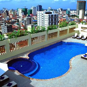 Phnom Penh Era Hotel